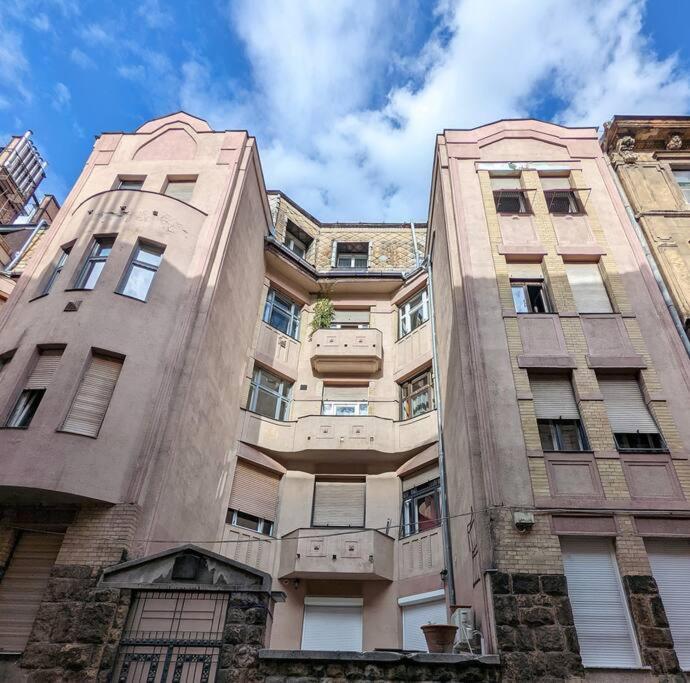 Spacious 4Br Oasis In Central Budapest - Bp Sky 外观 照片